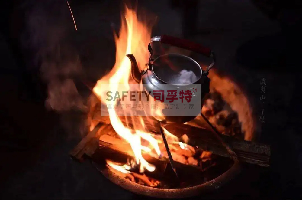 經(jīng)典永不過時(shí)，“圍爐煮茶”掀起新式社交風(fēng)「司孚特圍爐茶桌」(圖1)