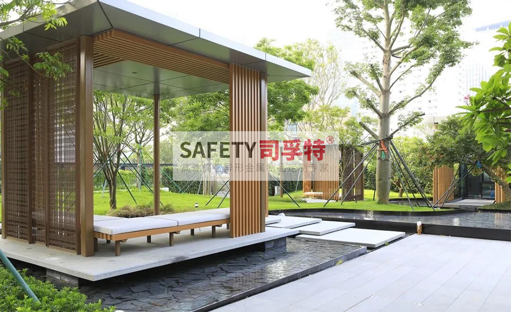庭院景觀設(shè)計(jì)：精制不銹鋼（鋁藝）涼亭搭配智能遮陽(圖1)